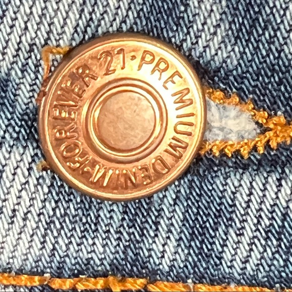 Forever 21 High Rise Distressed Button Fly Medium Wash Jean Shorts Size … - Picture 6 of 11